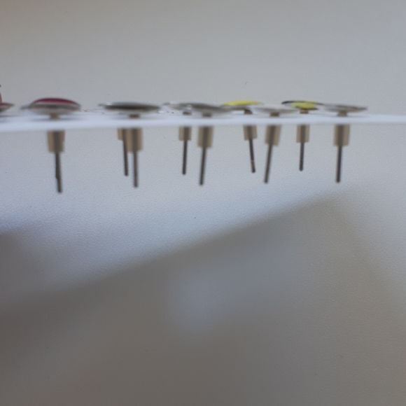 6 pairs of earrings (SIX differents colors) - Picture 3 of 3